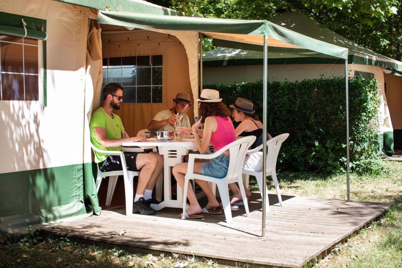 Camping Le Pre Morjal Ispagnac Zewnętrze zdjęcie