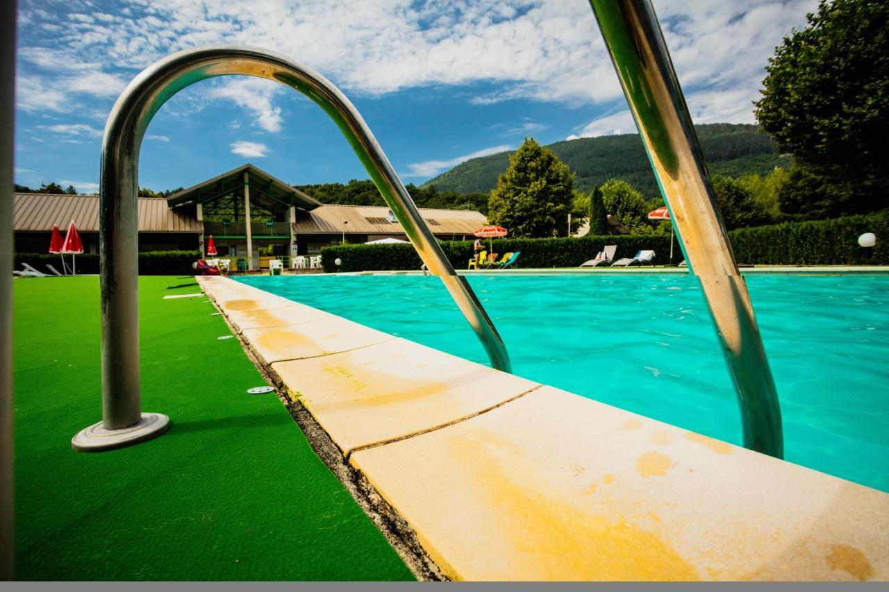 Camping Le Pre Morjal Ispagnac Zewnętrze zdjęcie