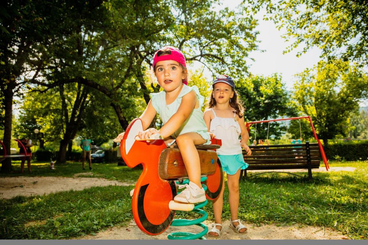 Camping Le Pre Morjal Ispagnac Zewnętrze zdjęcie